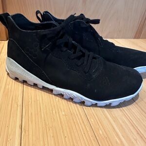 Vivobarefoot booties